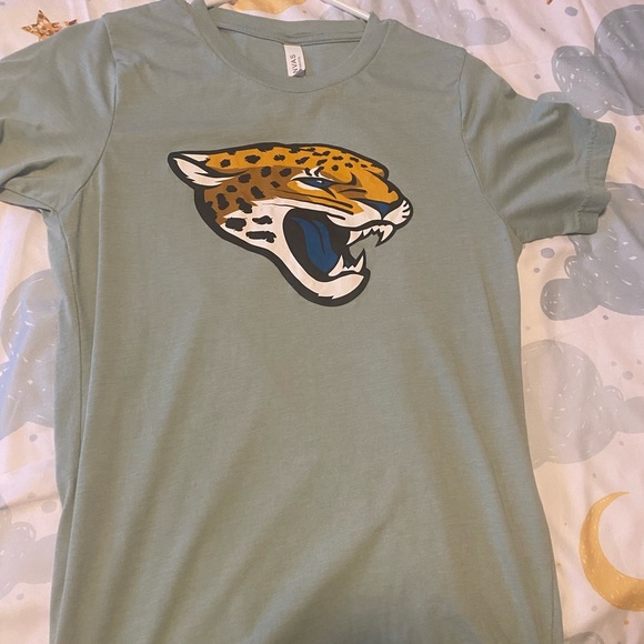 Women’s Jacksonville Jaguar shirt - Picture 1 of 1